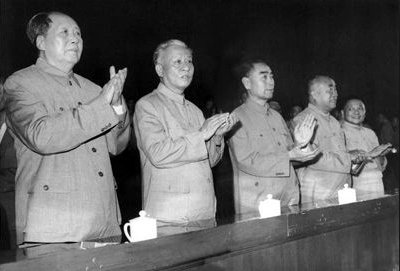 刘少奇惨死前心中最恨的未必是毛泽东 而是周恩来