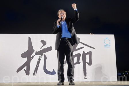 郑宇硕:九评戳穿中共谎言 港人抗共争民主(图文)