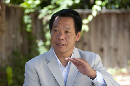 圖:現住舊金山灣區的著名海外民運領袖、原六四學生唐柏橋。(馬有志/大紀元)