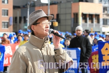 原中华海外联谊会理事:九评使我从亲共变拒共(图文)